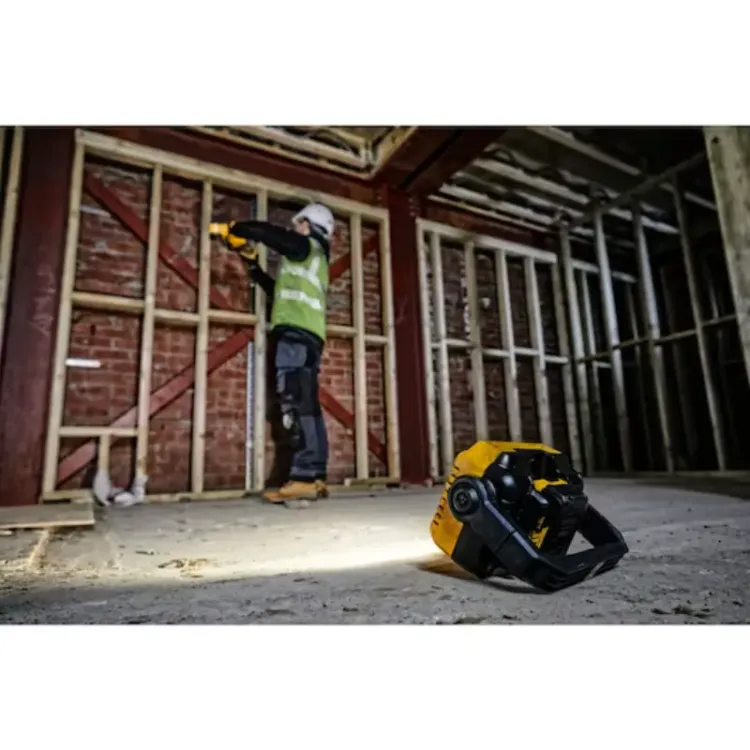 LUZ LED COMPACTA XR V SCARREGBAT DEWALT ()